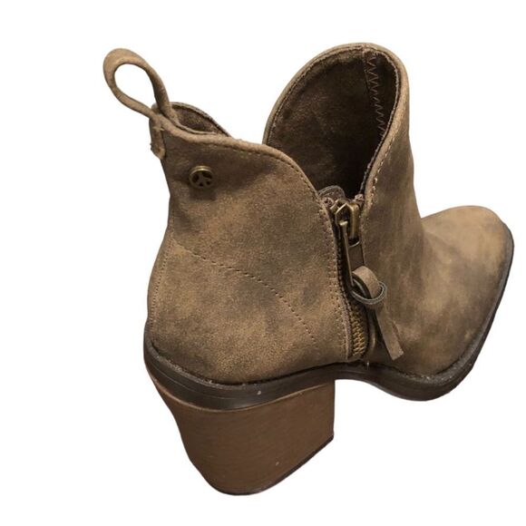 Groove Brown Ankle Boots - Picture 7 of 9